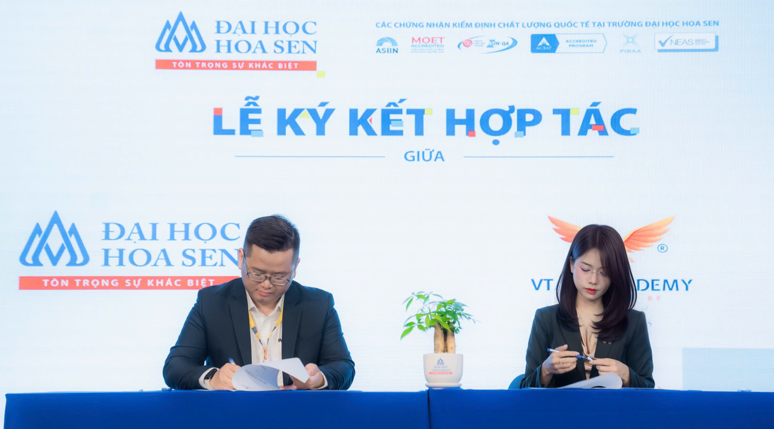 Học viện Kỹ năng VTALK ký kết hợp tác MOU với Đại học Hoa Sen