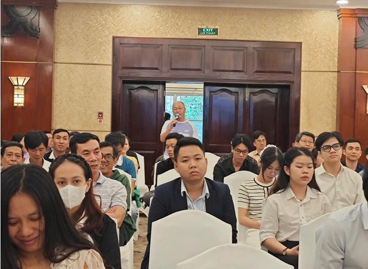 NDT đặt câu hỏi với Tập đoàn HAGL. Cre : Tuổi trẻ