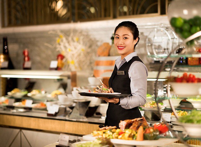 Viết gì tại phần “Kinh nghiệm làm việc” trong CV khi tìm việc phục vụ nhà hàng?