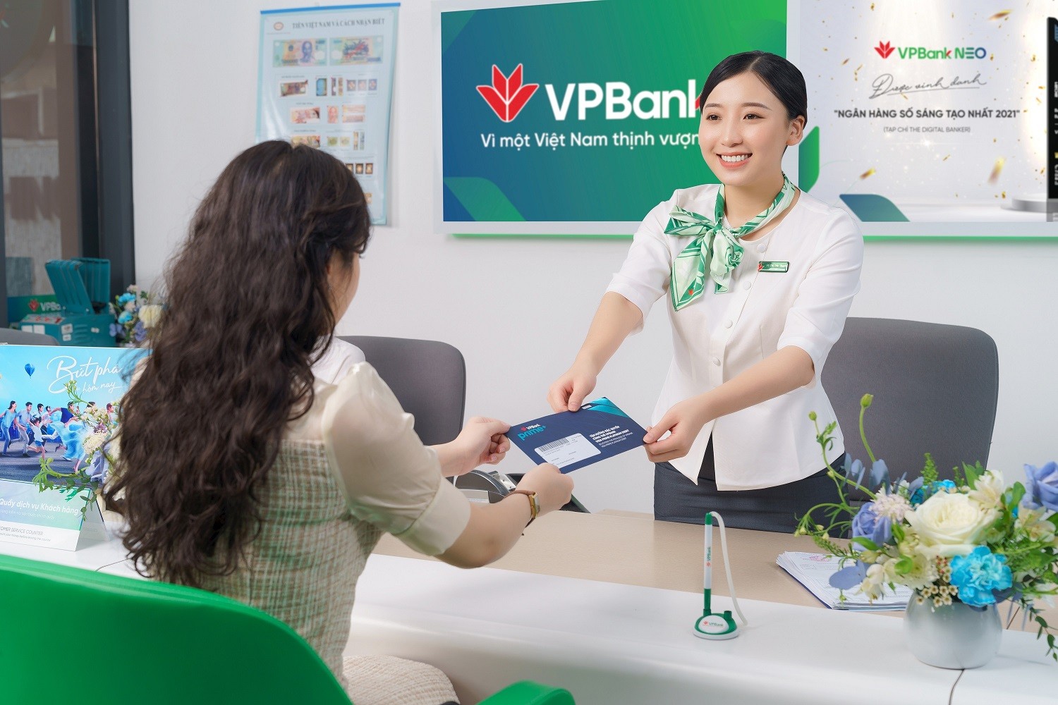 vpbank-phong-giao-dich-2-1655258236.jpg