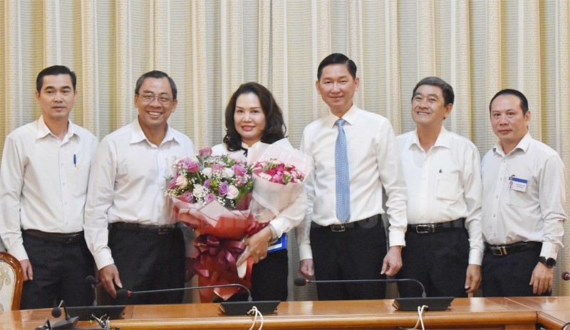 ban-gia-vang-mieng-co-muc-chenh-rat-cao-so-voi-gia-vang-the-gioi-cong-ty-sjc-dang-lam-an-kinh-doanh-the-nao-1659253816.jpeg