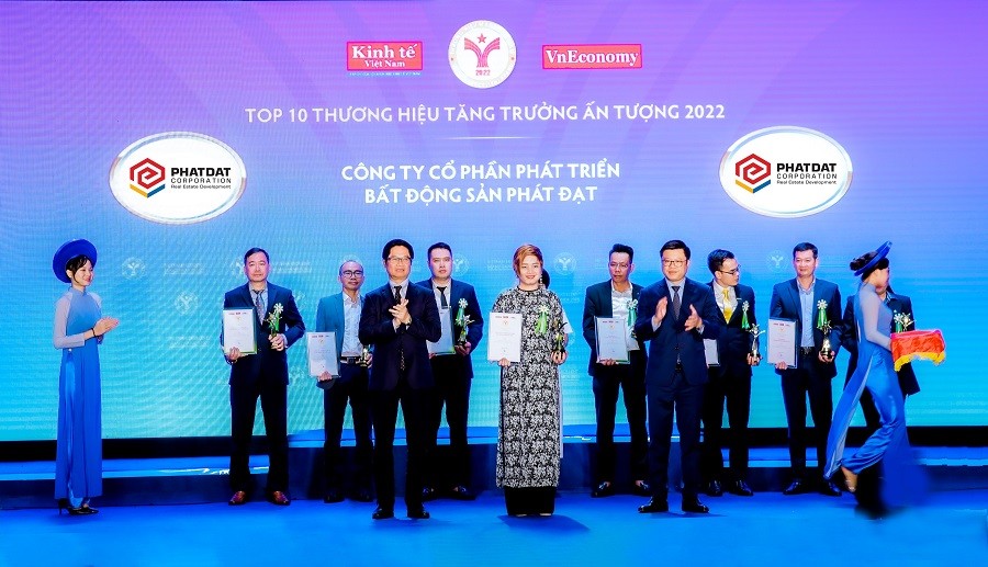 phat-dat-duoc-vinh-danh-top-10-thuong-hieu-tang-truong-an-tuong-2022-2-1665655297.jpg
