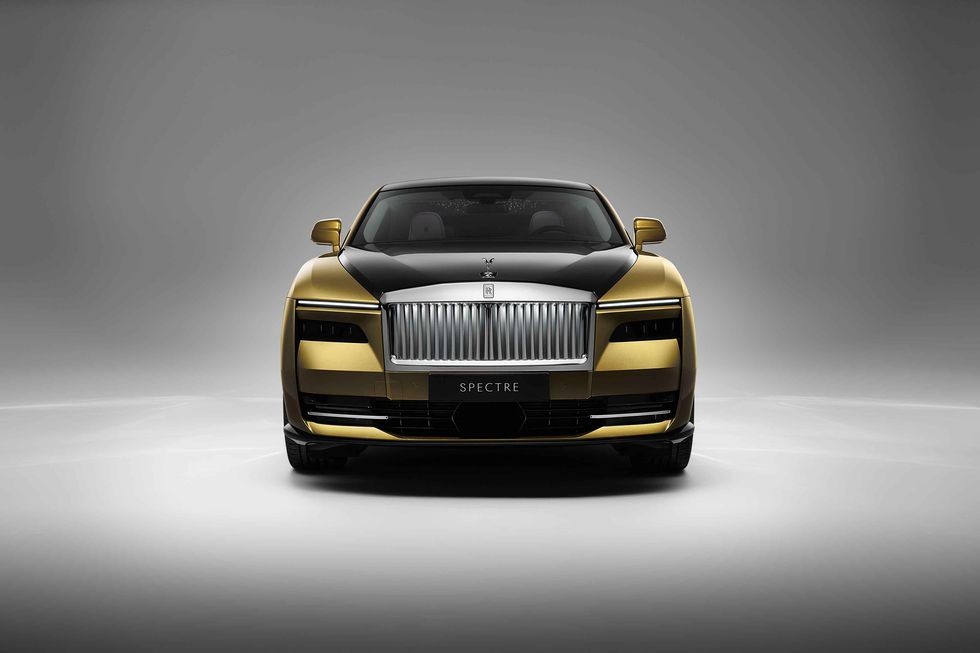 Rolls Royce RollsRoyce ra mắt xe điện tại Hàn Quốc với giá gần nửa triệu  USD