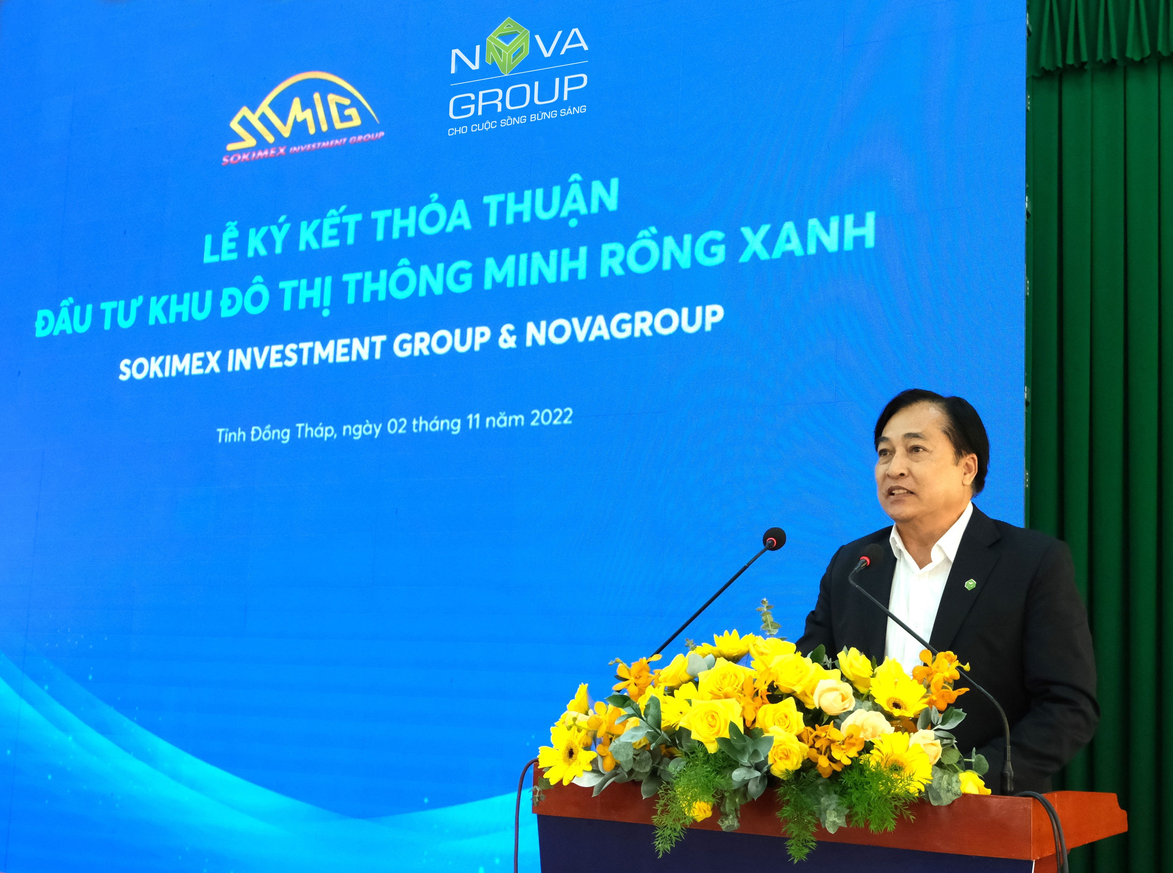 ong-nguyen-hieu-liem-pho-chu-tich-hdqt-novagroup-phat-bieu-tai-le-ky-ket-1667400089.png