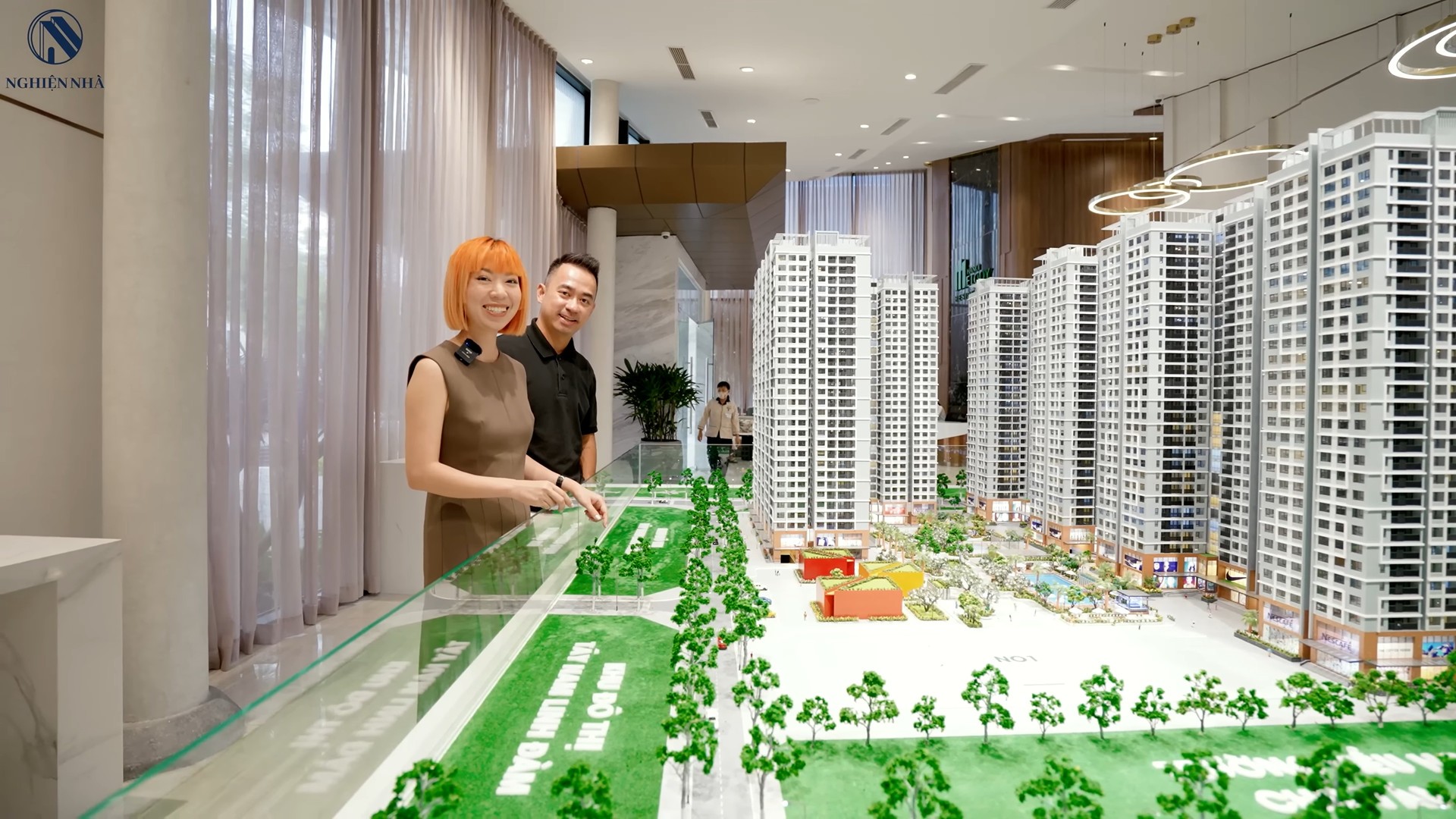 vo-chong-ha-linh-du-dinh-mo-them-mot-nha-hang-thai-tai-shophouse-khoi-de-cua-hanoi-melody-residences-khi-du-an-hoan-thien-1670474697.jpg