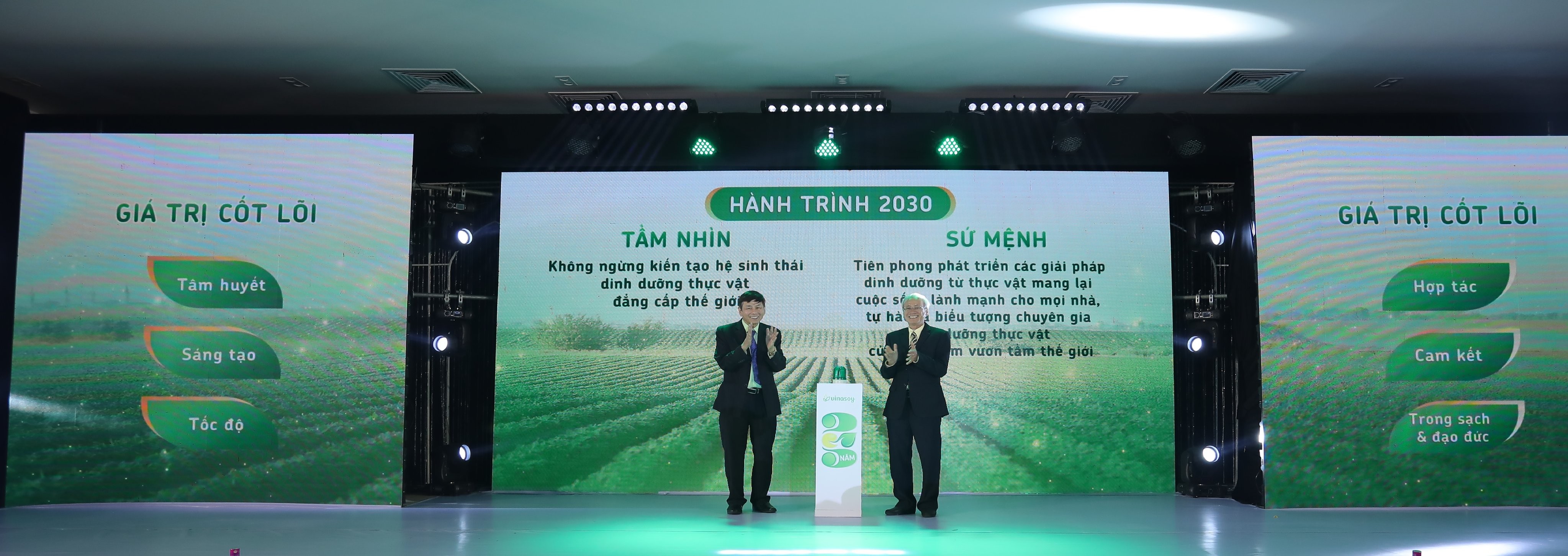 vinasoy-vao-top-5-cong-ty-san-xuat-sua-dau-nanh-lon-nhat-the-gioi2-1671509404.jpg