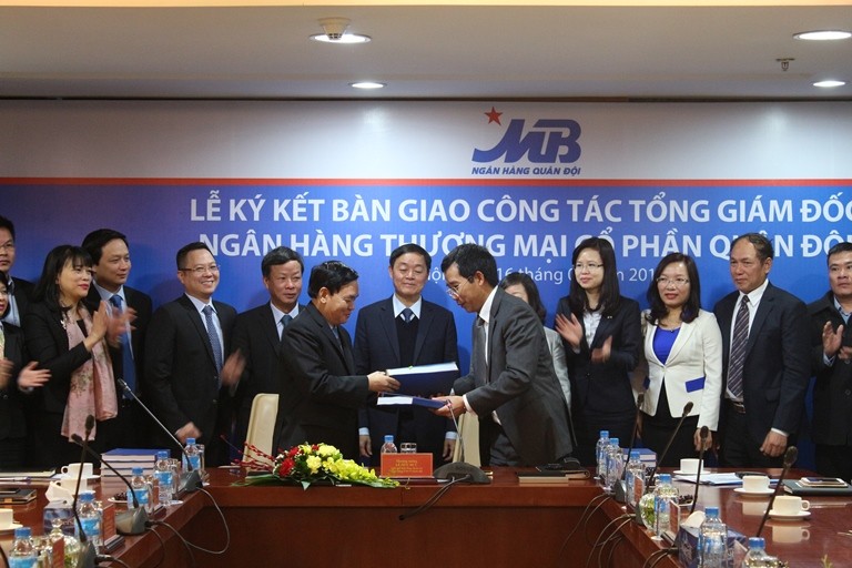 ceo-luu-trung-thai-ke-chuyen-chang-duong-25-nam-phat-trien-mb-bank-va-cau-chuyen-co-dong-lon-viettel-3-1672392261.jpeg