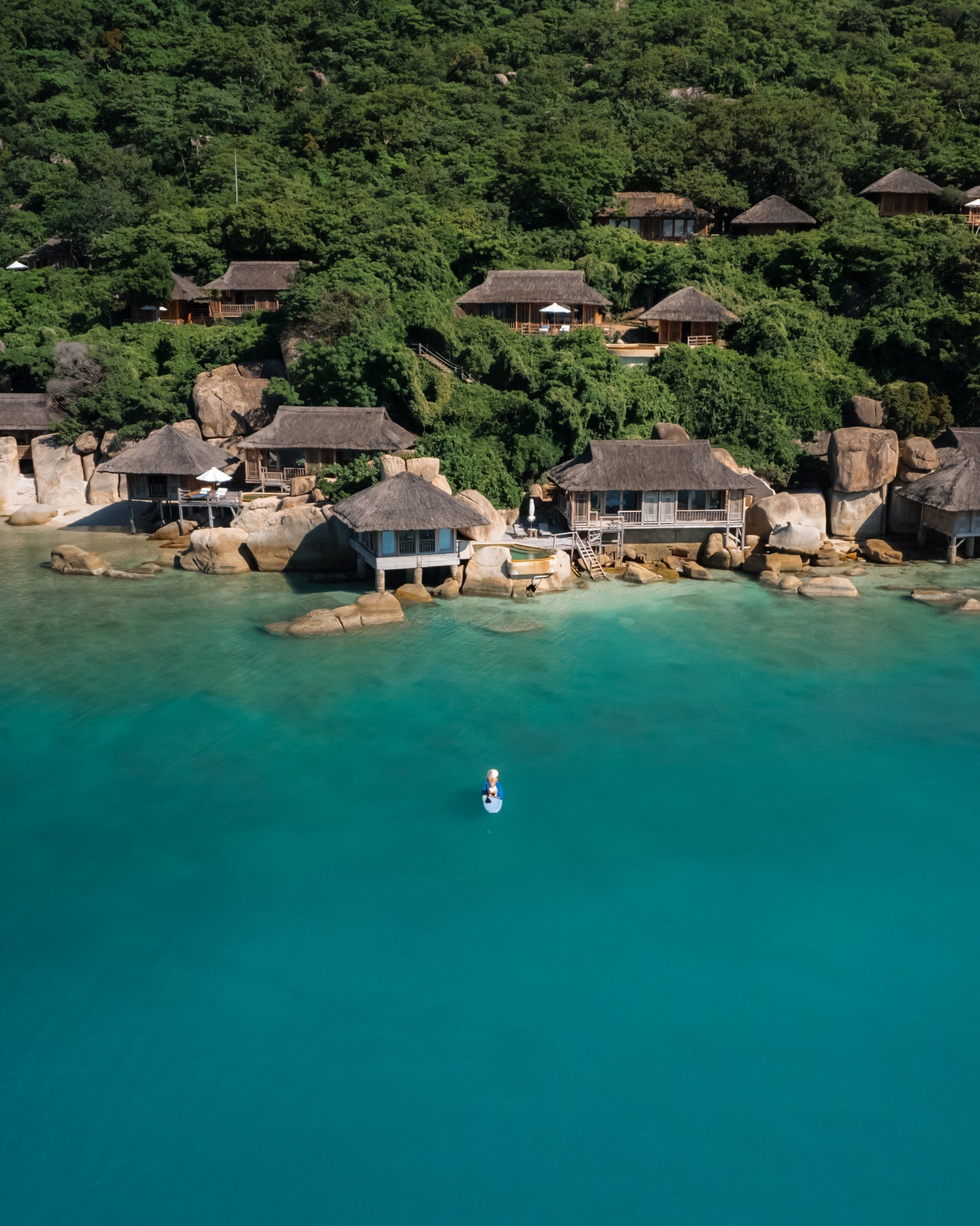 chu-khu-resort-cao-cap-5-sao-six-senses-ninh-van-bay-tiep-tuc-lo-1-1677641086.jpg