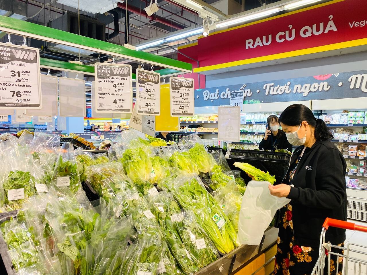 voi-4000000-nguoi-tham-gia-hoi-vien-win-winmart-thu-hut-khach-hang-nho-chinh-sach-gia-tot-2jpg-1681453760.JPG