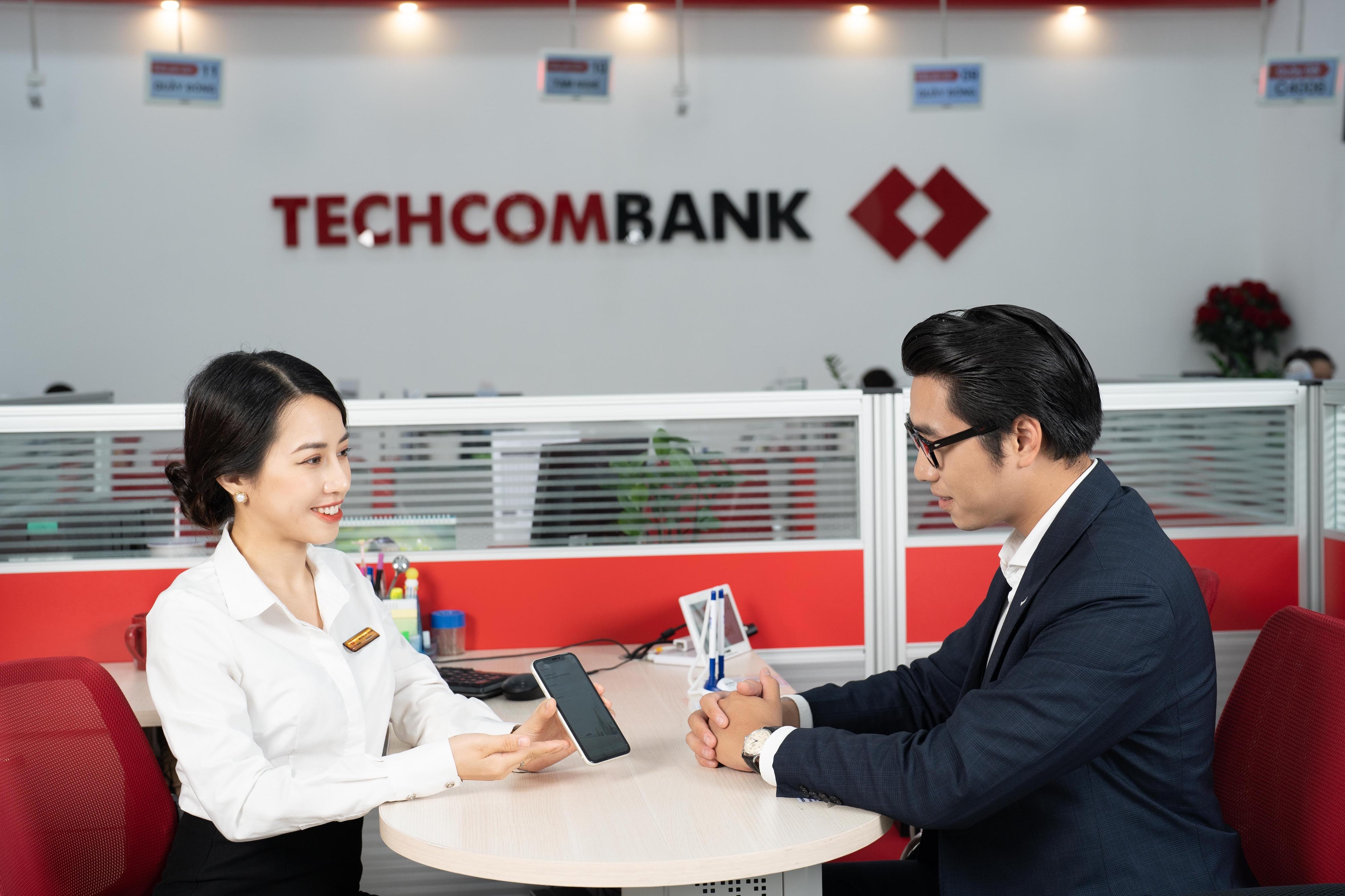 doanh-nghiep-de-dang-mua-ban-ngoai-te-online-voi-ngan-hang-so-techcombank-business-1684403151.jpg