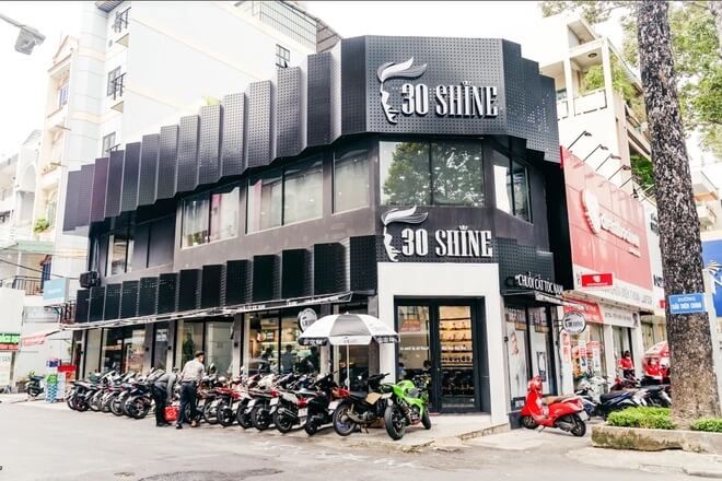 mot-chuoi-salon-toc-nam-vua-sap-nhan-khoan-dau-tu-gan-15-trieu-usd-1687321922.jpeg