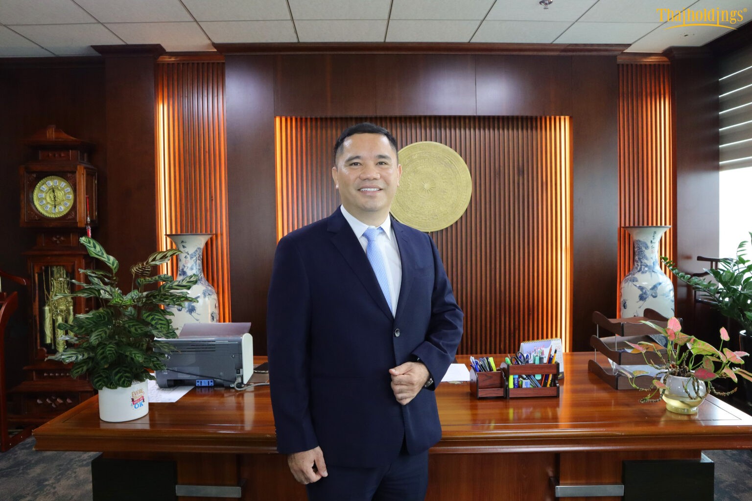 tan-ceo-thaiholidings-1-1695354102.jpg
