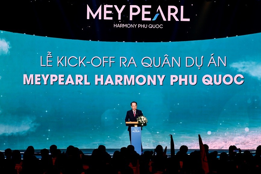 bung-no-voi-le-ra-quan-bieu-tuong-song-moi-tai-phu-quoc-4-1698390306.jpg