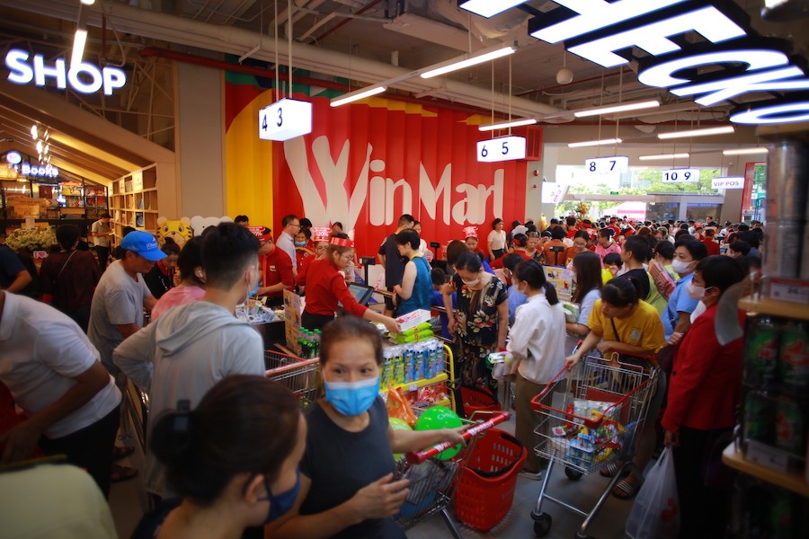 wincommerce-kich-cau-mua-sam-voi-bua-tiec-sinh-nhat-mung-9-tuoi-1698665518.jpg