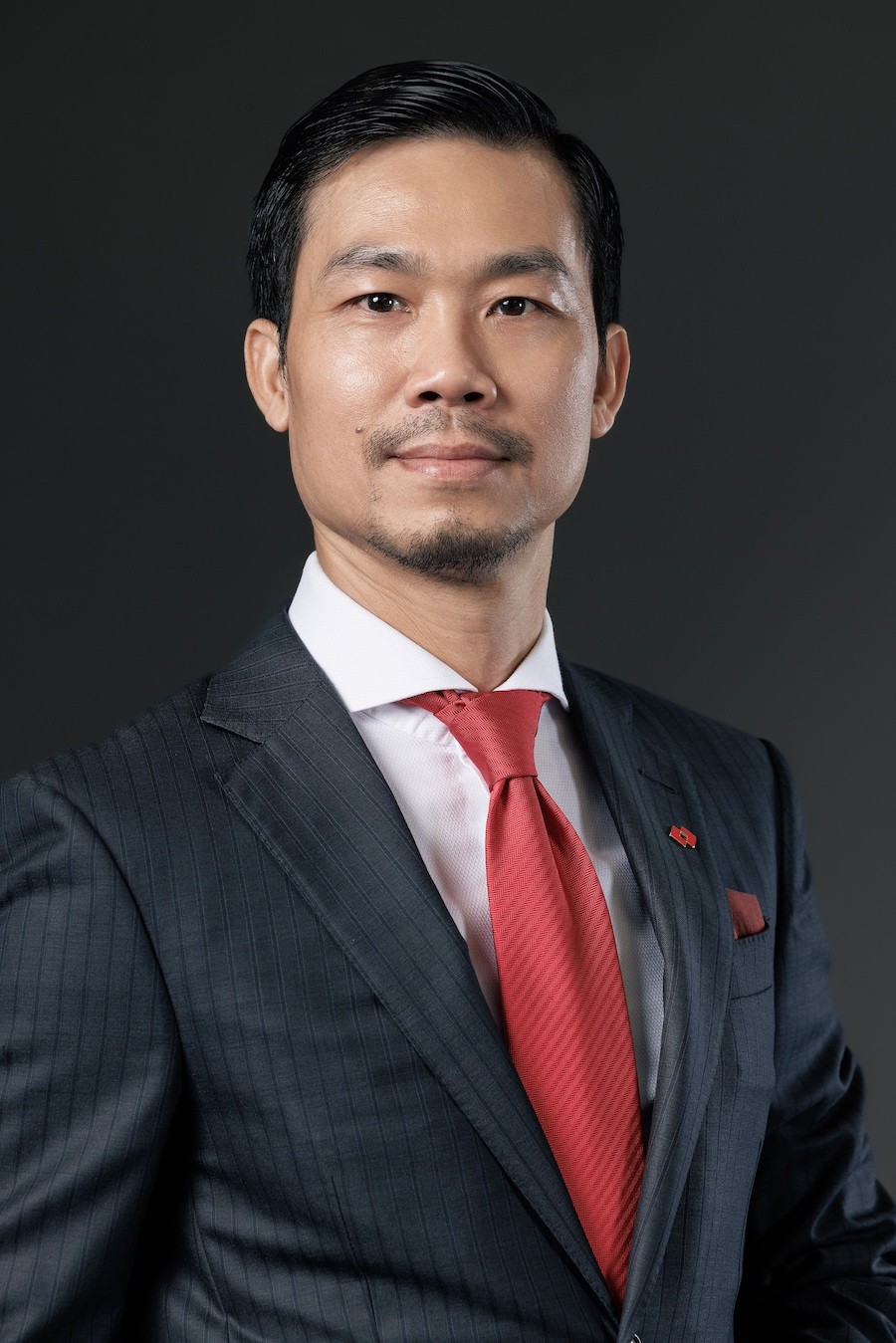 ong-phan-thanh-son-pho-tong-giam-doc-phu-trach-khoi-ngan-hang-giao-dich-toan-cau-22am-hieu-khach-hang-chia-khoa-de-techcombank-tro-thanh-ngan-hang-giao-dich-chinh-cua-doanh-nghiep22jpg-2-1699416367.jpg