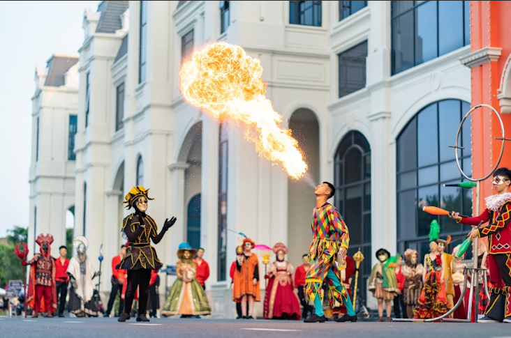 sieu-nhac-hoi-8wonder-winter-festival-cong-bo-11-ban-hit-va-dan-sao-viet-bieu-dien-cung-maroon-5-7-1699514612.png
