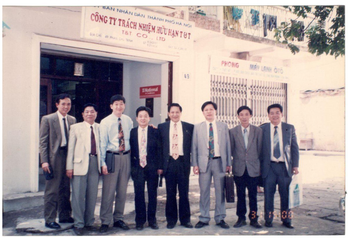 tt-group-don-nhan-huan-chuong-lao-dong-hang-nhat-lan-thu-3-va-ky-niem-30-nam-thanh-lap-tap-doan-4-1701404908.jpg
