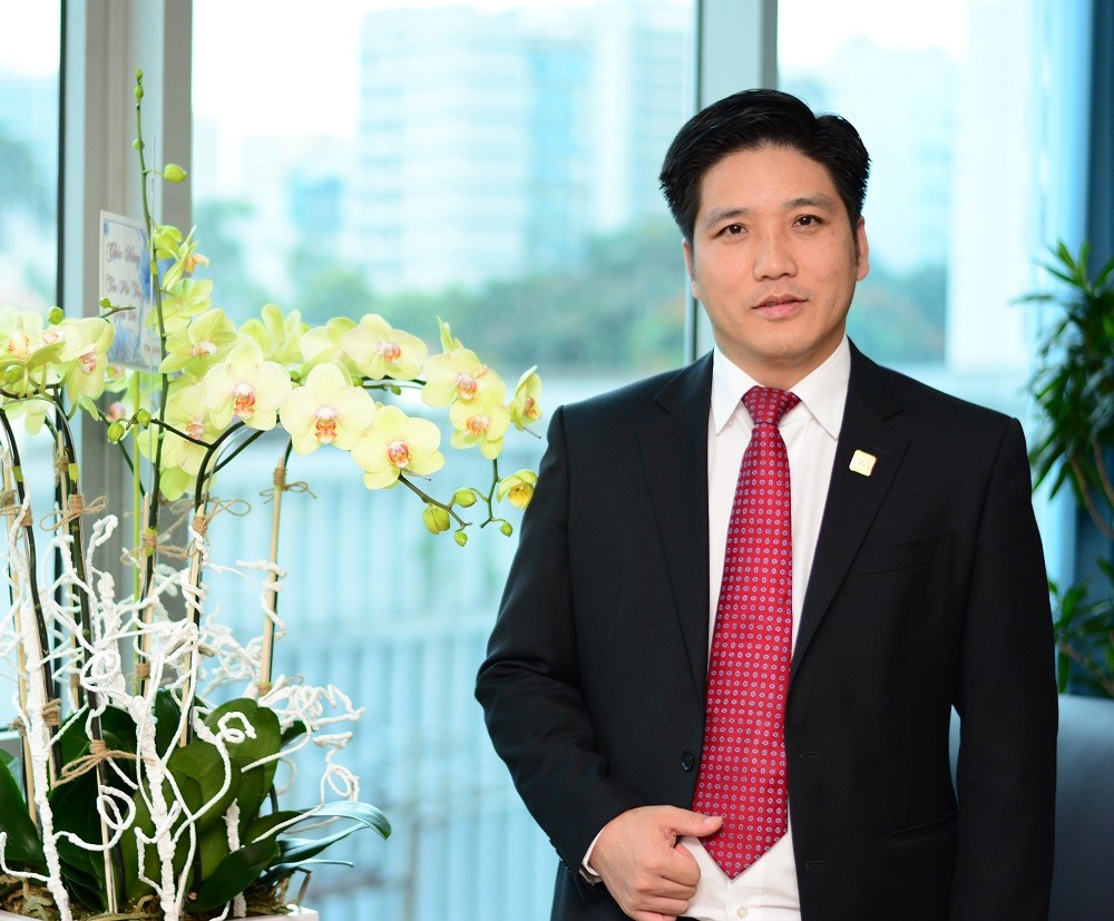 ong-tran-khai-hoan-nguoi-vua-duoc-bo-nhiem-quyen-tong-giam-doc-nam-a-bankla-ai-2-1711800519.jpg
