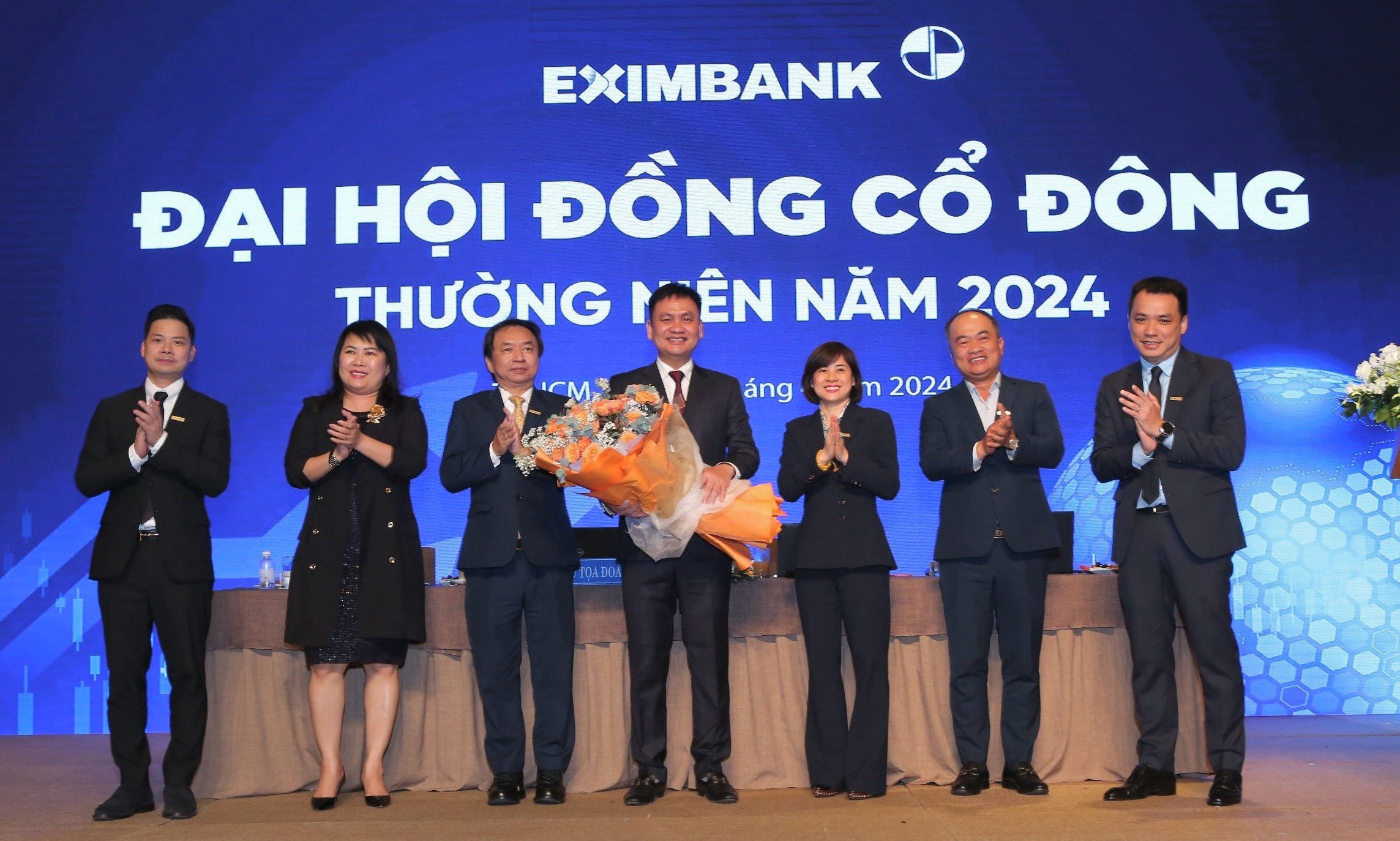 dhdcd-eximbank-bau-chu-tich-bamboo-capital-vao-hdqt-dat-muc-tieu-loi-nhuan-5200-ty-dong-3-1714116662.jpg