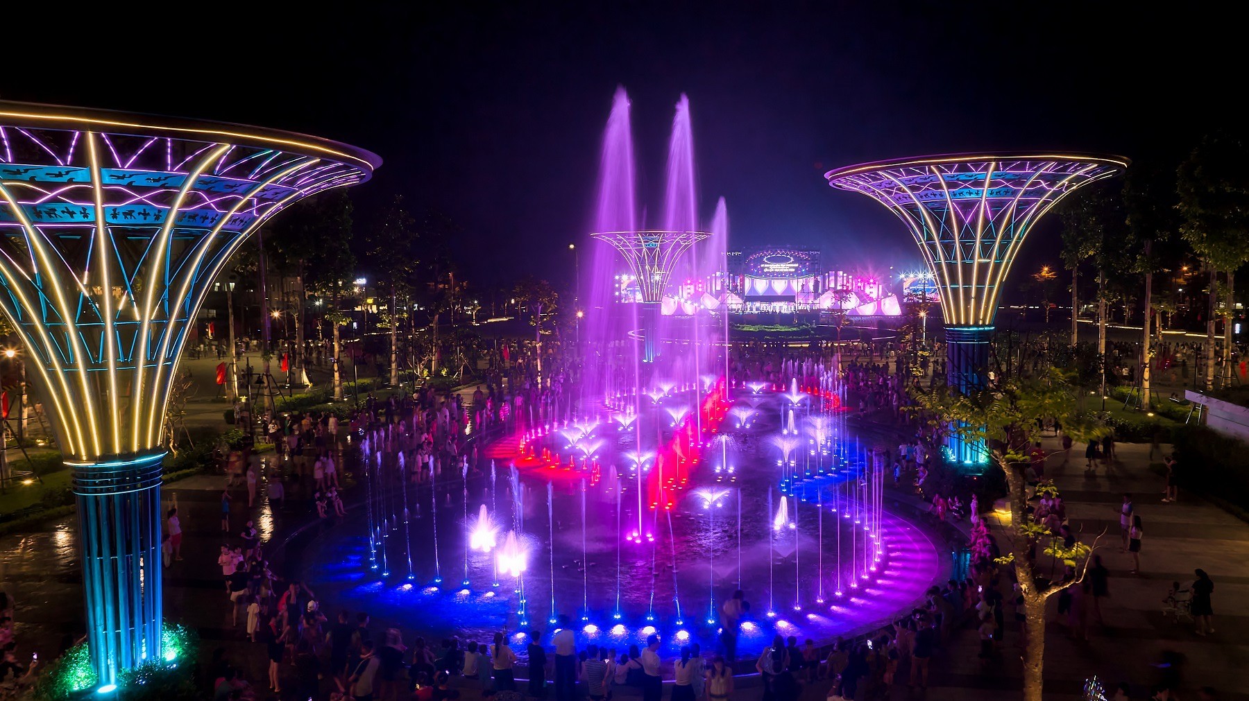 anh-4-show-nhac-nuoc-qtb-sam-son-1-1714986889.jpeg