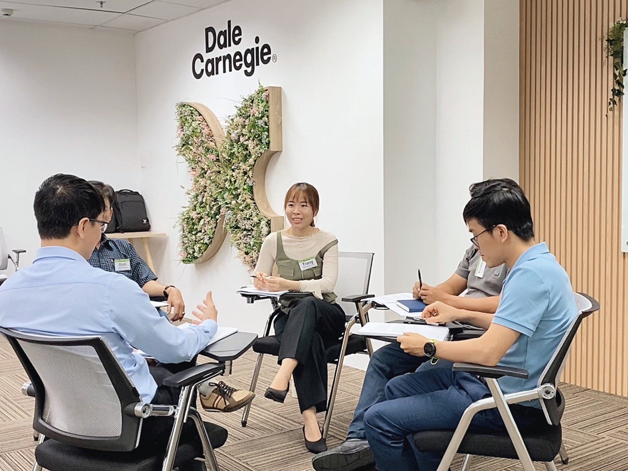 dale-carnegie-viet-nam-dong-hanh-cung-doanh-nghiep-phat-trien-nang-luc-lanh-dao-1-1720078662.jpeg