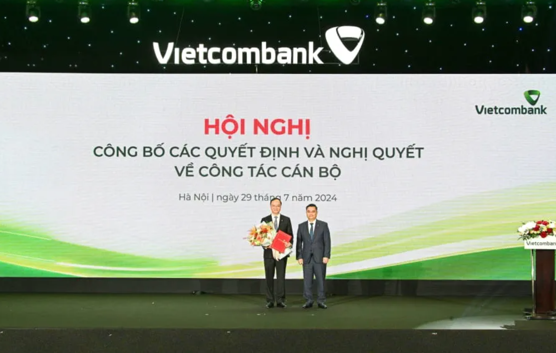 ong-le-quang-vinh-nguoi-duoc-giao-phu-trach-ban-dieu-hanh-vietcombank-la-ai-1722249837.PNG