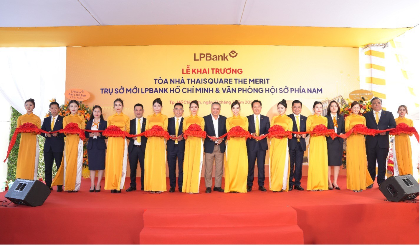 ngan-hang-loc-phat-viet-nam-khai-truong-tru-so-moi-lpbank-hcm-va-van-phong-hoi-so-phia-nam-tai-toa-nha-thaisquare-the-merit-khang-dinh-vi-the-va-chien-luoc-phat-trien-1722473401.jpg