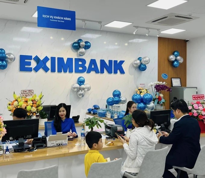 vu-lan-truyen-tai-lieu-eximbank-eximbank-khang-dinh-khong-phai-cua-ban-kiem-soat-nha-bang-nay-1-1729037495.jpg