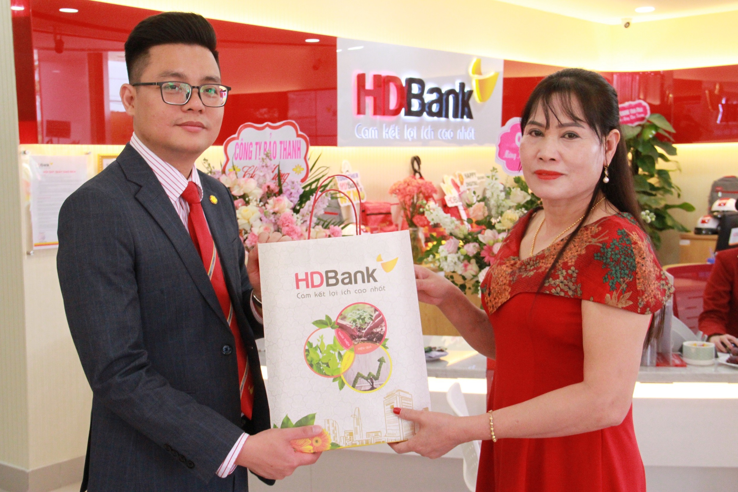 hdbank-mo-them-diem-giao-dich-tai-vung-dat-to-hung-vuong-2-1729756203.jpg