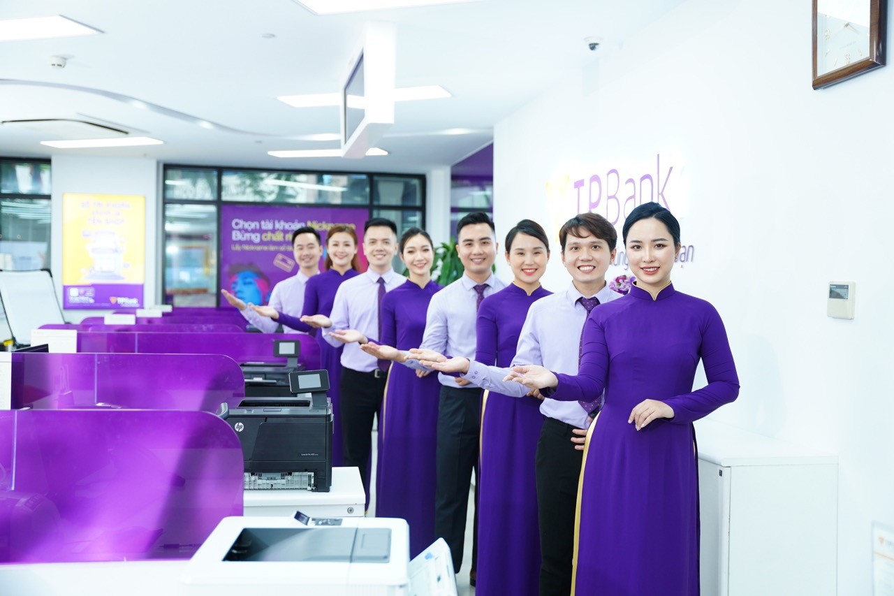 chien-luoc-ben-vung-vi-con-nguoi-tao-nen-thuong-hieu-quoc-gia-cua-tpbank-1730794913.jpeg