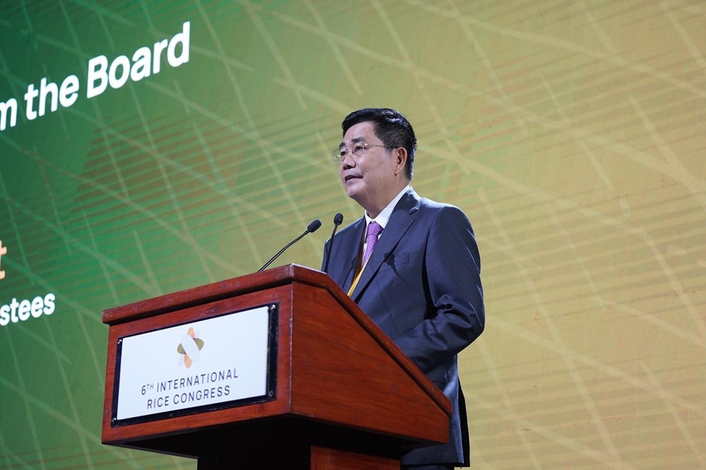 vinfuture-xay-cau-noi-dua-khoa-hoc-viet-nam-vuon-tam-toan-cau-1731292254.jpg
