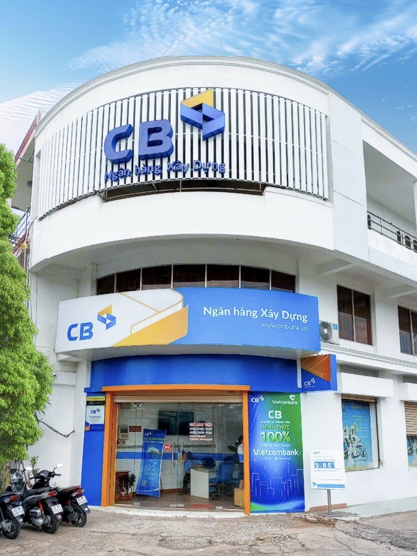 ngan-hang-xay-dung-cb-ve-voi-vietcombank-ron-rang-mua-le-hoi-1732160259.jpeg