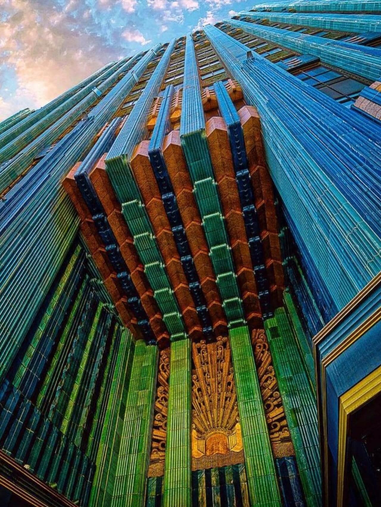 chiem-nguong-toa-nha-eastern-columbia-mot-trong-nhung-bieu-tuong-kien-truc-art-deco-noi-bat-o-los-angeles-1-1732690912.jpg
