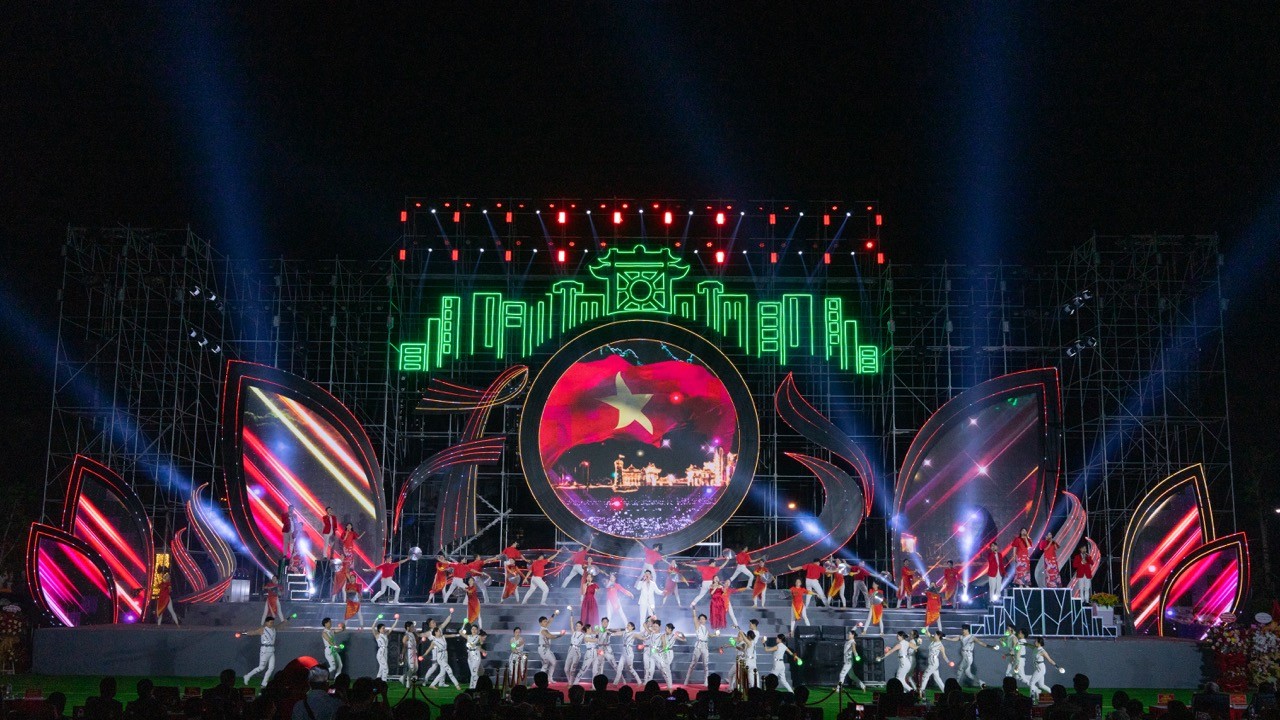 mailand-hanoi-city-tung-bung-ngay-hoi-san-pham-nong-nghiep-va-lang-nghe-lan-thu-3-2-1732960539.jpeg