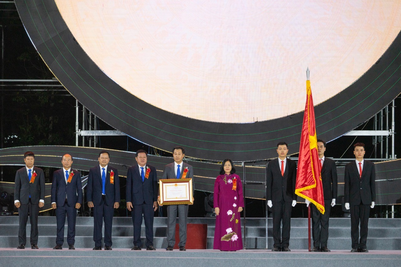 mailand-hanoi-city-tung-bung-ngay-hoi-san-pham-nong-nghiep-va-lang-nghe-lan-thu-3-5-1732960539.jpeg
