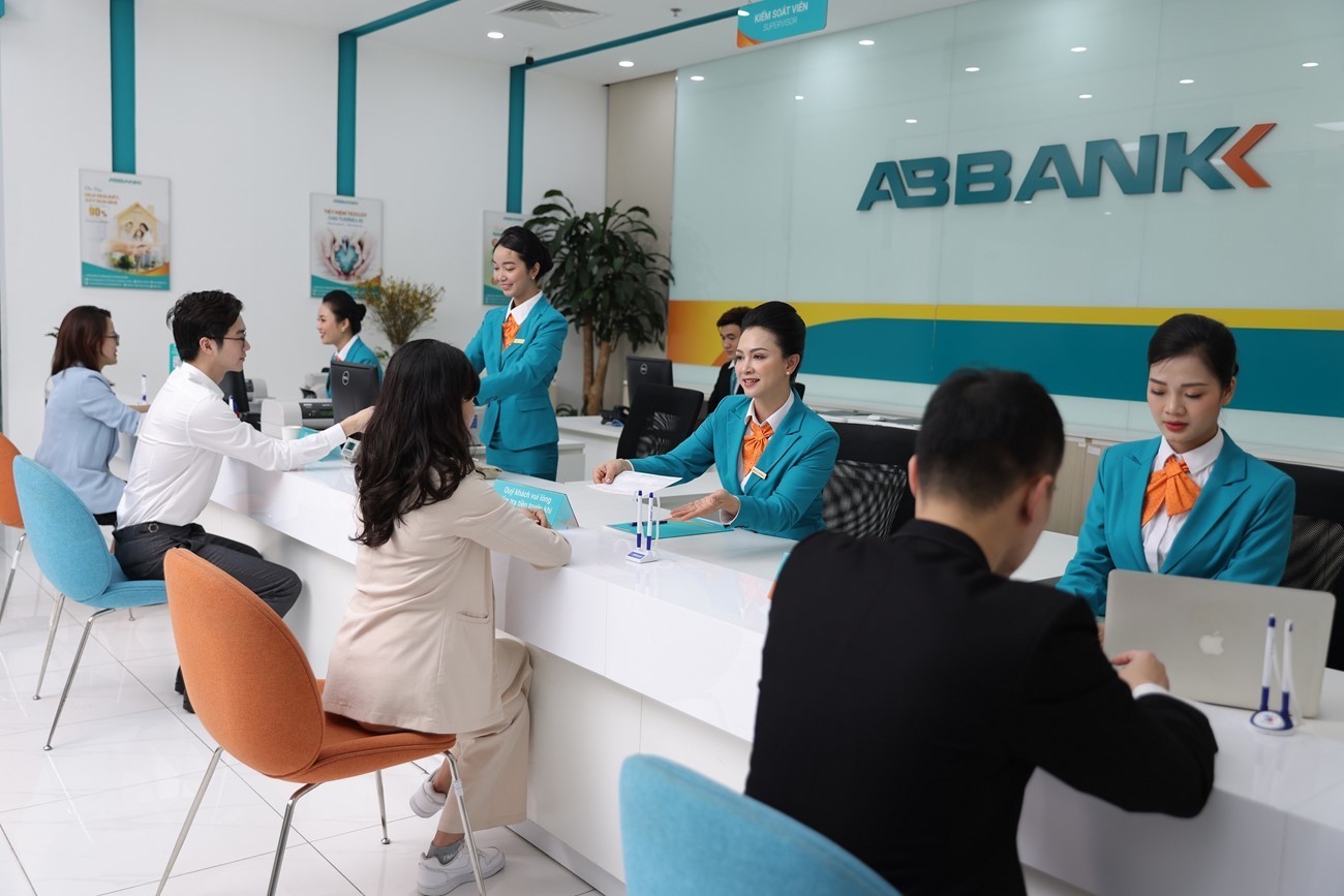 abbank-chinh-thuc-bo-nhiem-ong-pham-duy-hieu-lam-tong-giam-doc-4-1735815625.jpg