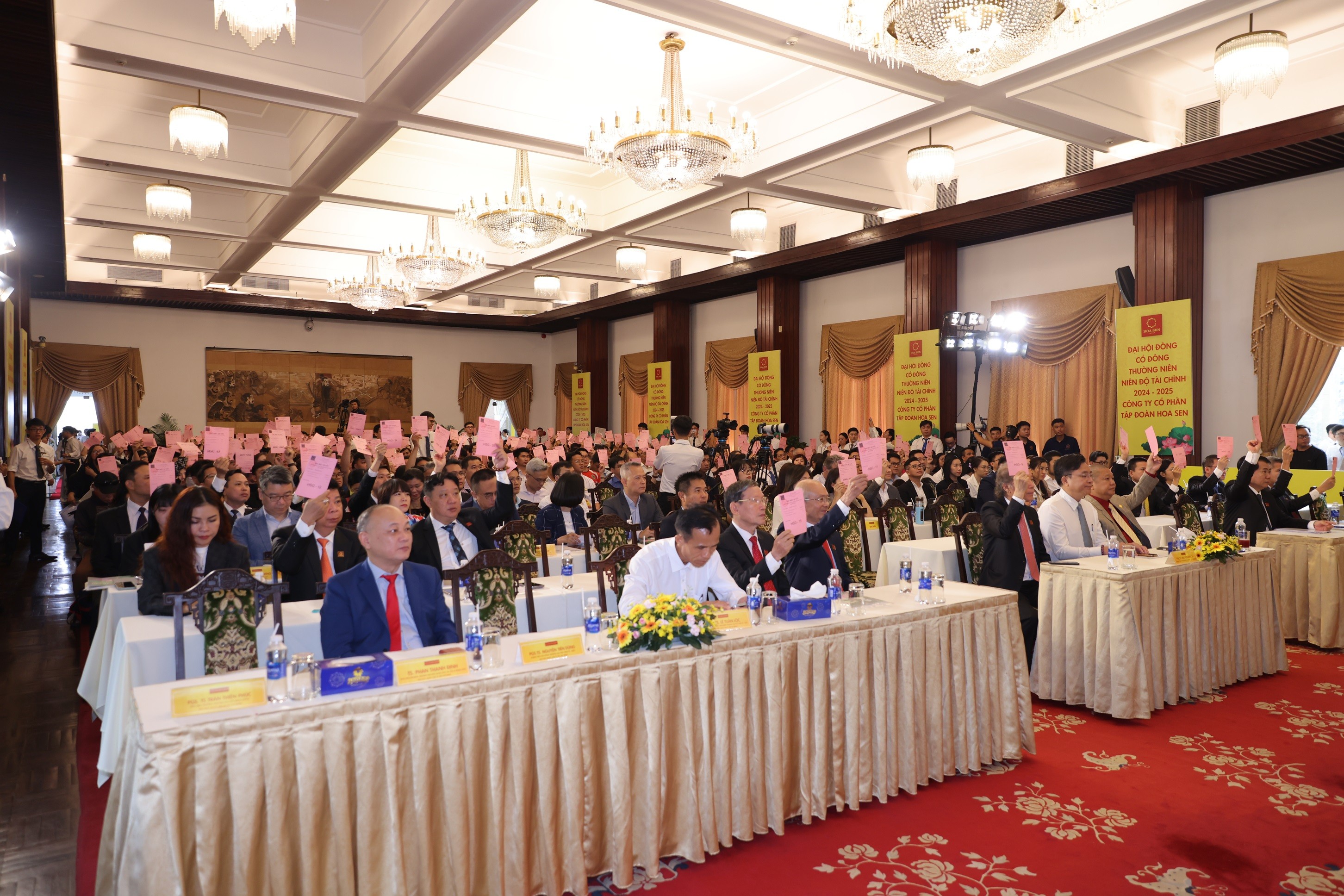 hinh-toan-canh-1742273100.JPG