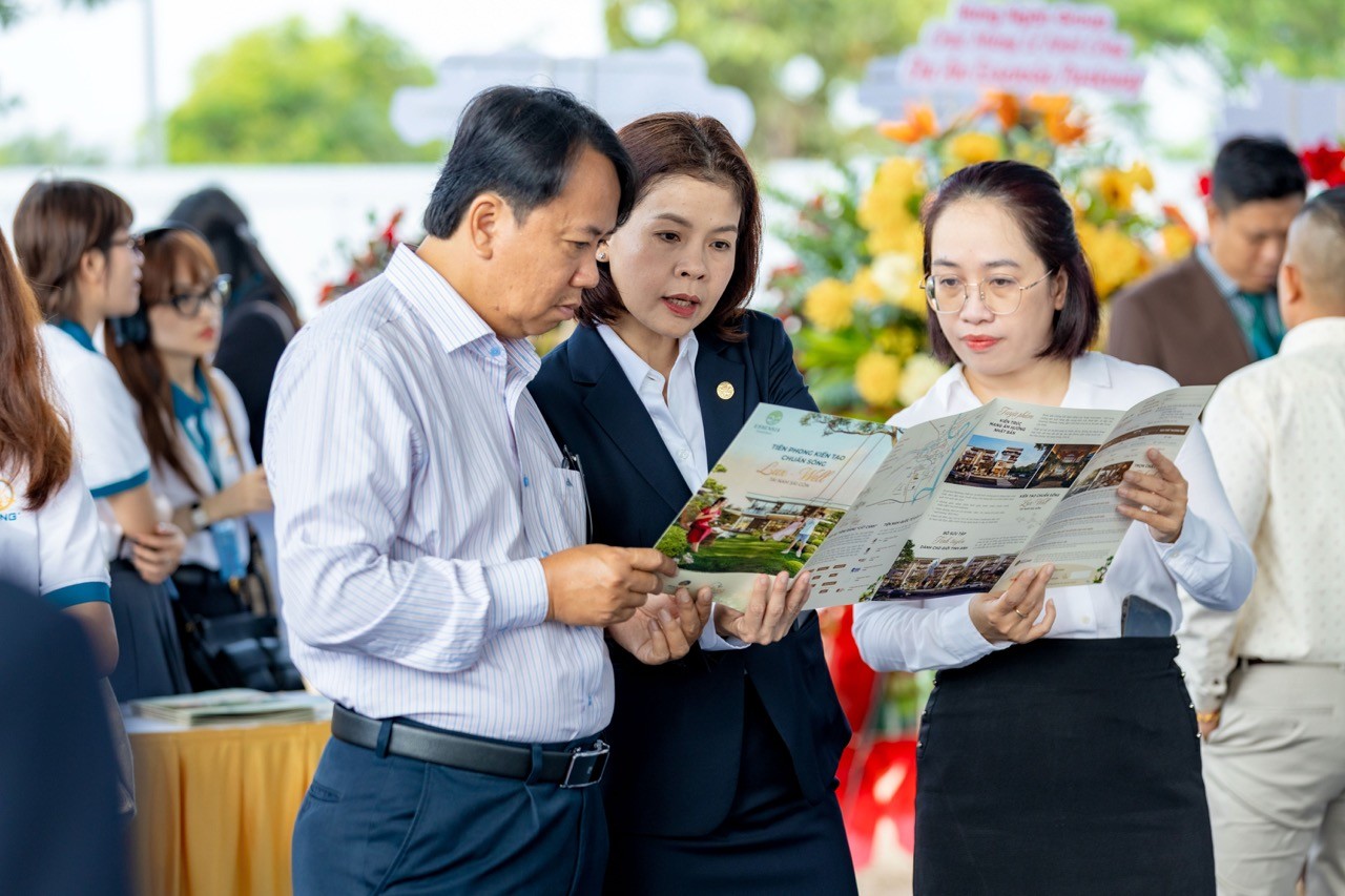 nam-sai-gon-22tang-nhiet22-voi-le-khoi-cong-essensia-parkway-6-1743479348.jpeg