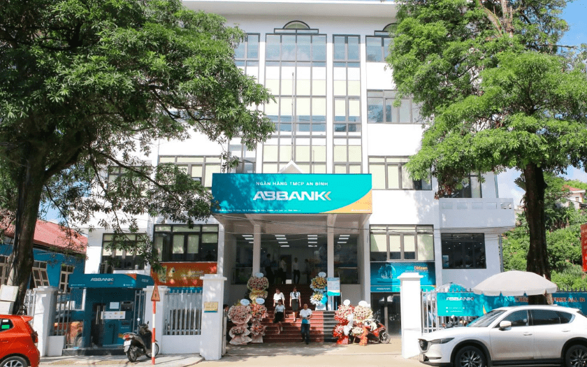 abbank-hop-co-dong-dai-tu-toan-he-thong-cat-giam-nhan-su-dat-muc-tieu-loi-nhuan-gap-doi-nam-toi-1-1744951331.jpg