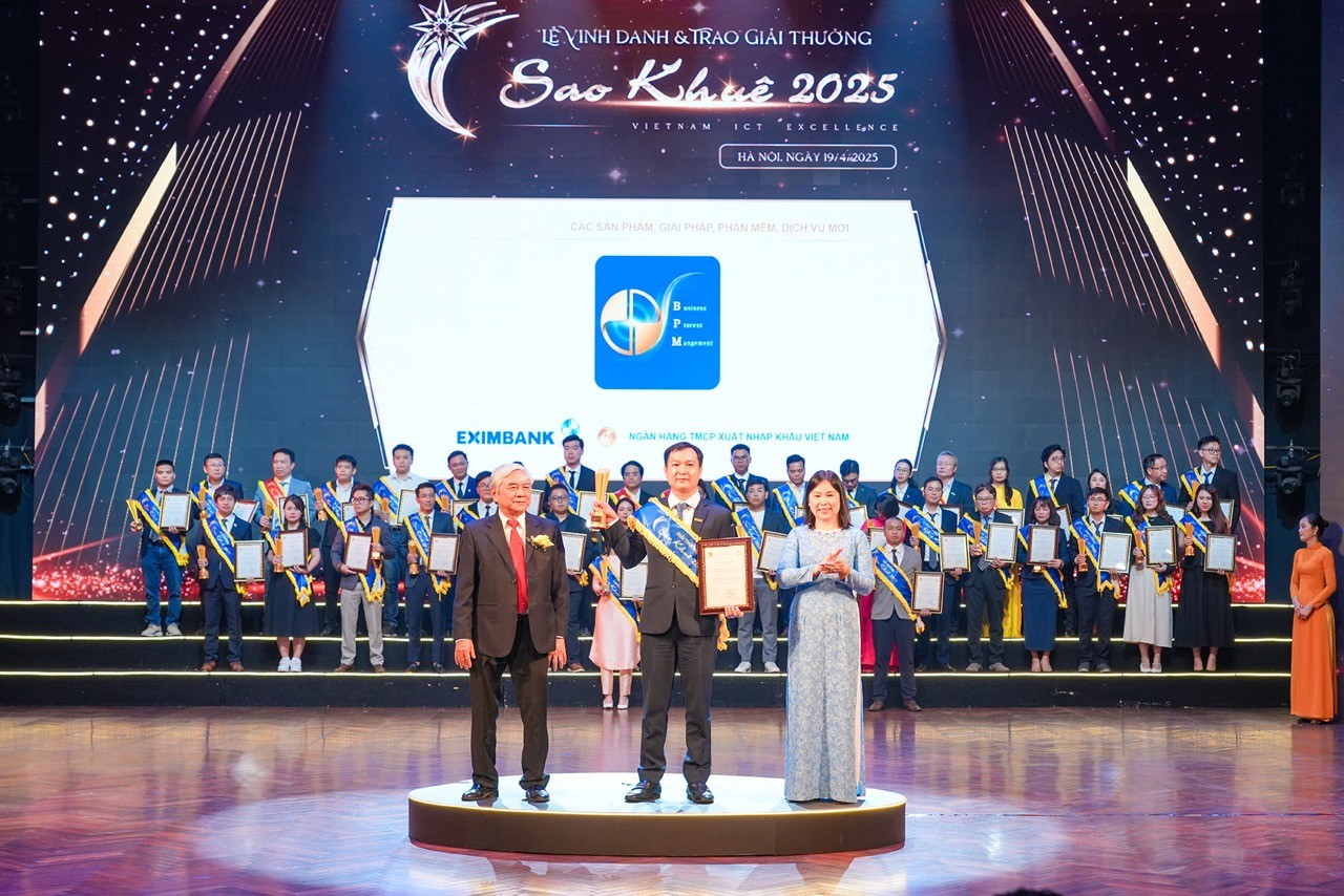eximbank-duoc-vinh-danh-tai-giai-thuong-sao-khue-2025-voi-hai-giai-phap-cong-nghe-tieu-bieu-2-lon-1745374100.jpeg
