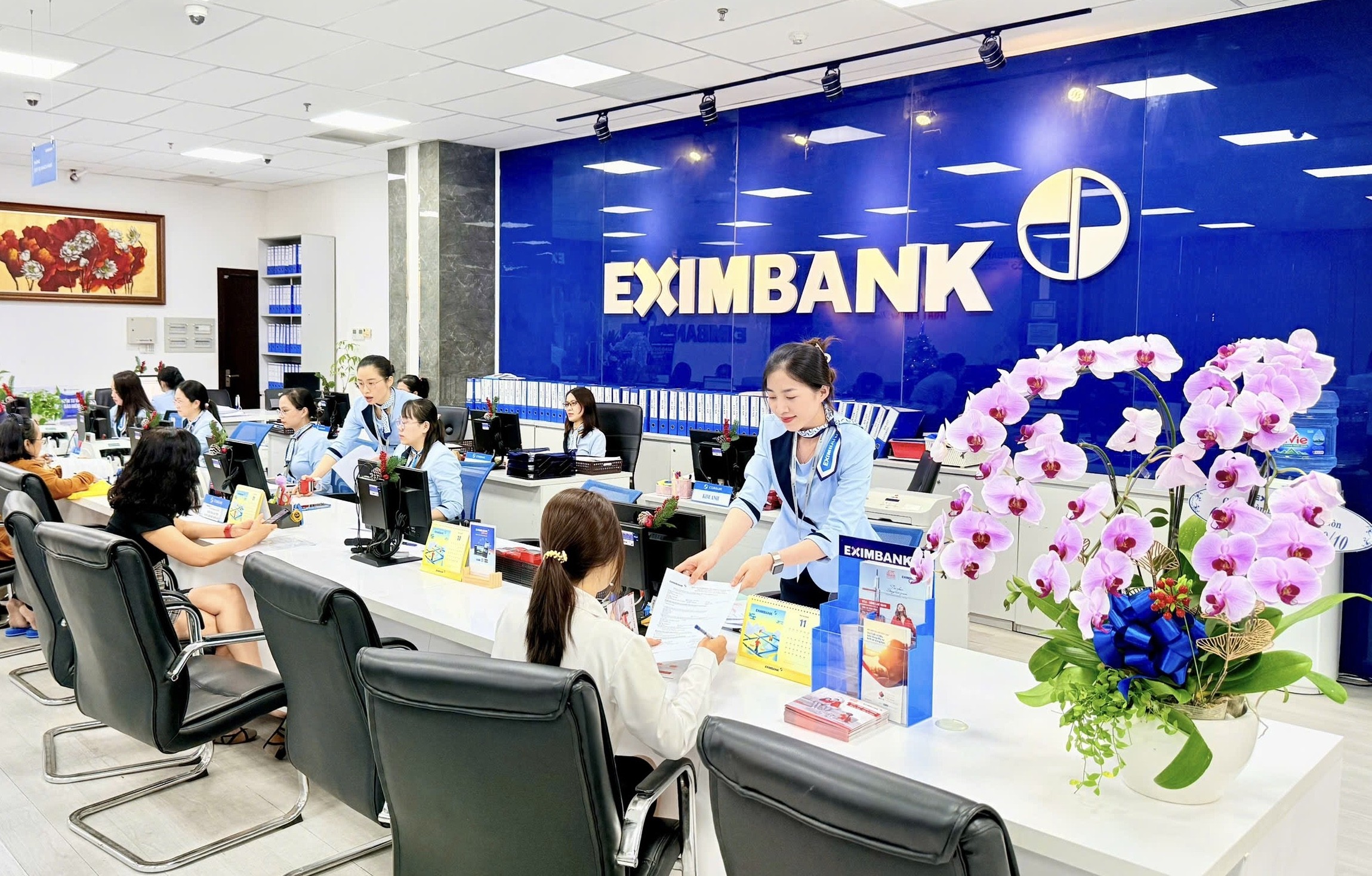 eximbank-vua-bo-nhiem-2-pho-tong-giam-doc-moi-ho-la-ai-ma-duoc-chon-mat-gui-vang-1746717118.jpeg