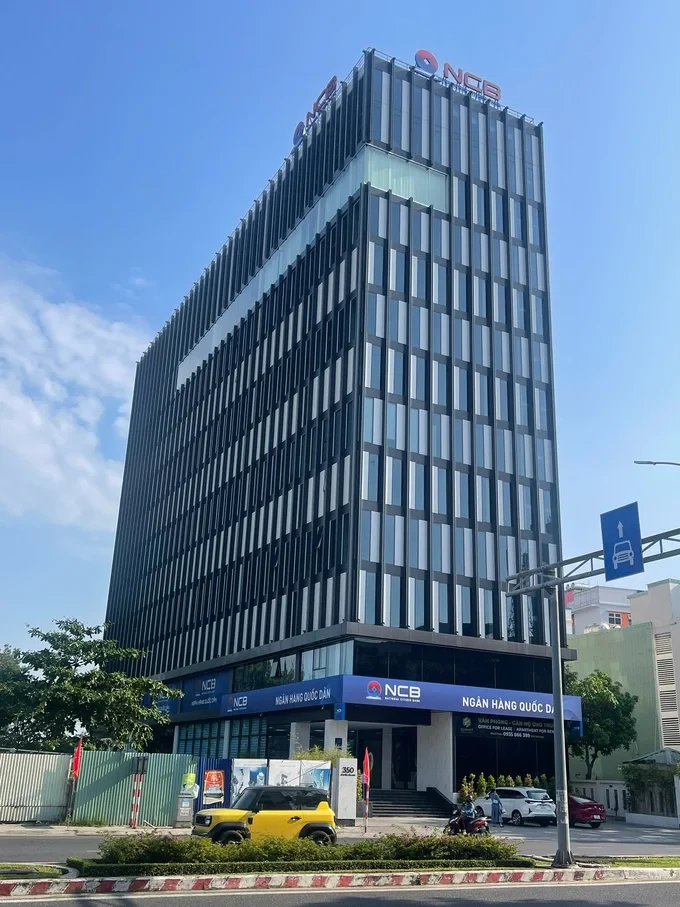cong-ty-summit-building-bi-chu-no-nop-don-yeu-cau-mo-thu-tuc-pha-san-1747987400.webp