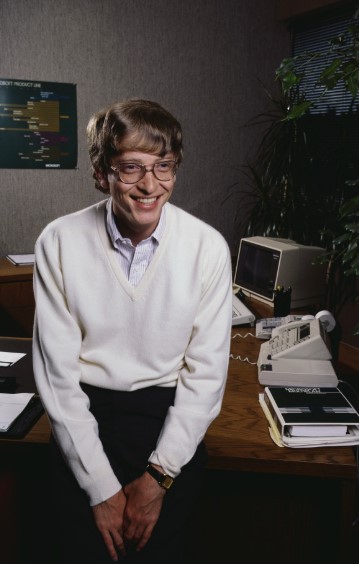 bill-gates-nguoi-dat-may-tinh-vao-moi-ngoi-nha-tren-the-gioi2-1748404816.jpg