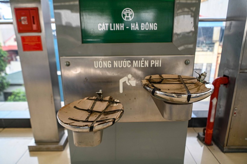 nhieu-nha-ga-duong-sat-cat-linh-ha-dong-xuong-cap-sau-hon-3-nam-van-hanh-11-1748658913.jpg