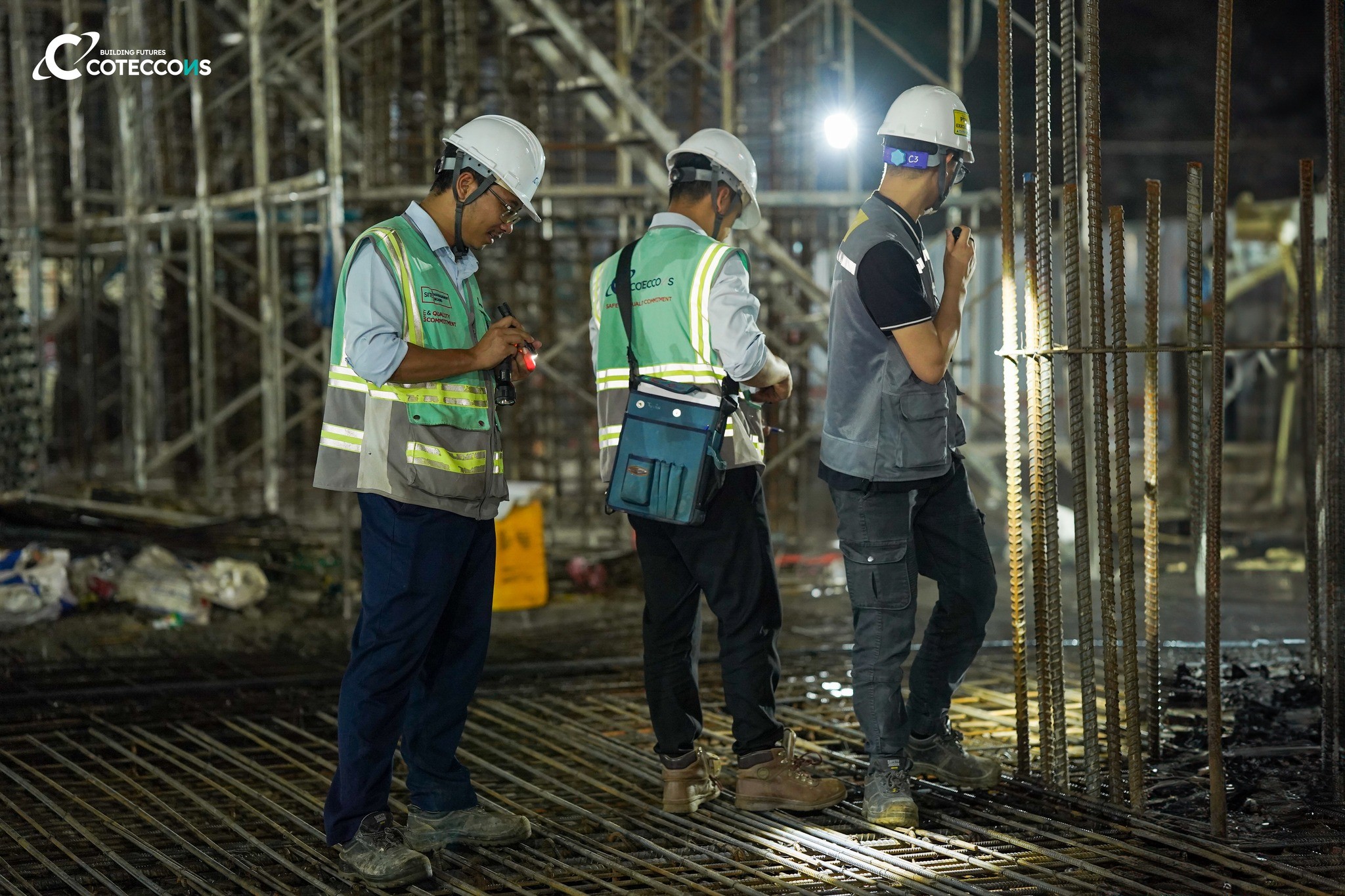 project-inside-westlake-residential-sau-hang-chuc-dem-trang-cua-doi-ngu-ky-su-cong-nhan-coteccons-7-1748937061.jpg