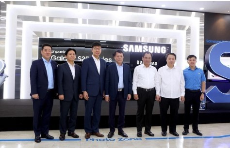 bo-cong-an-day-manh-hop-tac-samsung-huong-toi-san-xuat-chip-chong-hang-gia-bang-cong-nghe2-1749444112.jpg bo-cong-an-day-manh-hop-tac-samsung-huong-toi-san-xuat-chip-chong-hang-gia-bang-cong-nghe2-1749444112.jpg