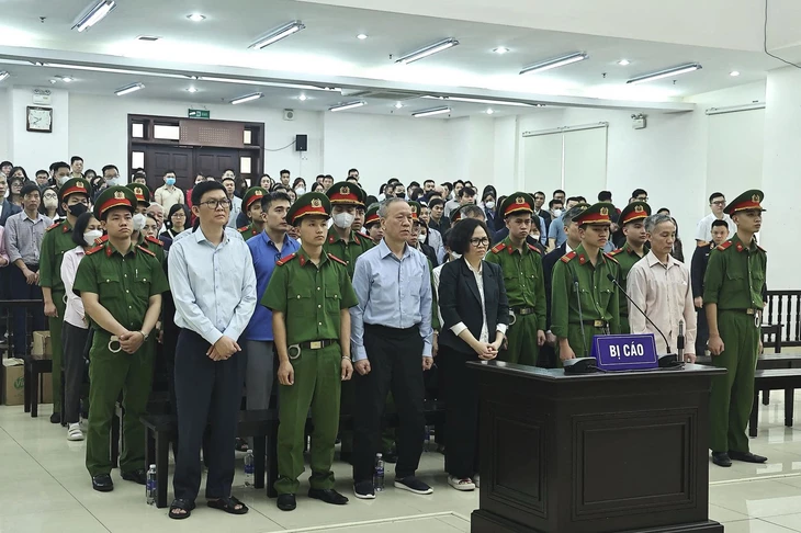 loi-xin-loi-truoc-vanh-mong-ngua-dien-bien-moi-vu-an-trinh-van-quyet-1750126364.webp