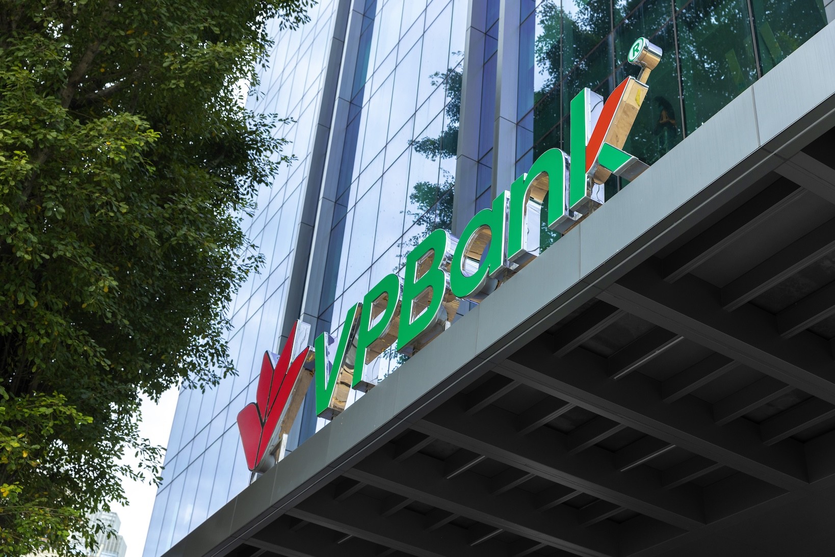 vpbank-dan-dau-nhom-ngan-hang-tu-nhan-viet-nam-trong-fortune-southeast-asia-500-2-1750305490.jpg