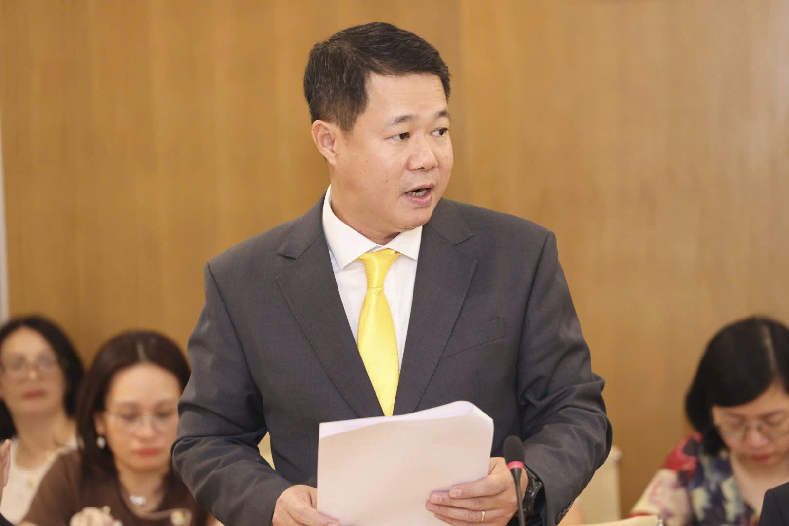 ong-nguyen-truong-giang-duoc-bo-nhiem-lam-chu-tich-hoi-dong-thanh-vien-tong-cong-ty-buu-dien-viet-nam-4-1750732876.jpg