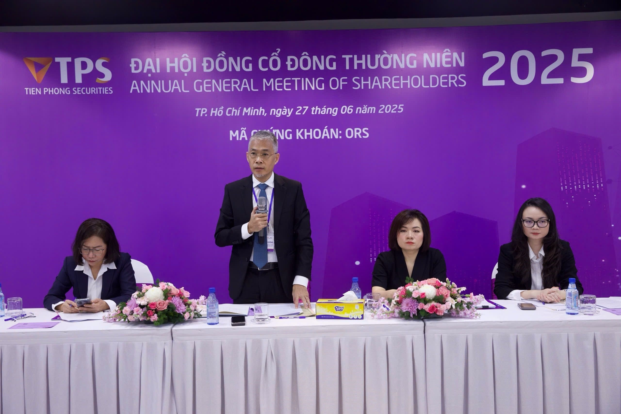 dhcd-chung-khoan-tien-phong-huong-den-tang-truong-ben-vung-va-nang-cao-nang-luc-canh-tranh-1751001690.jpg